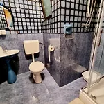 Miha Apartment *